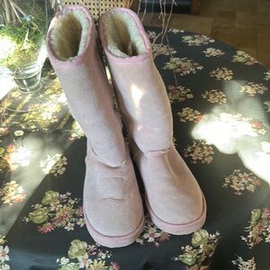 Rebels Australia pink boots